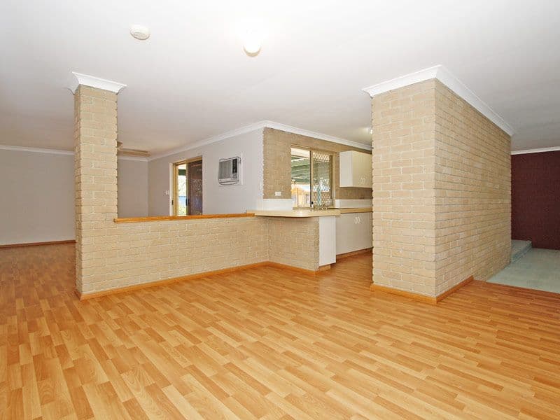10  Casma Grove, BALLAJURA WA 6066, Ballajura - Image 1
