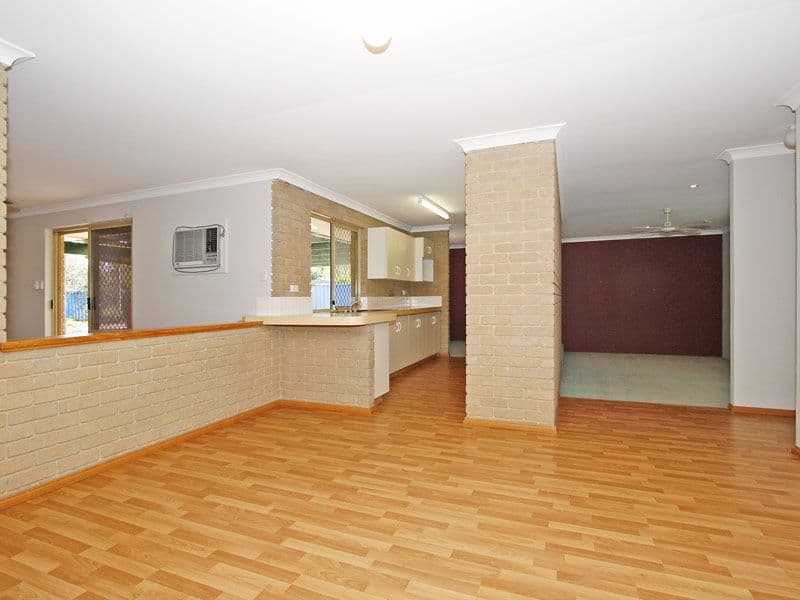10  Casma Grove, BALLAJURA WA 6066, Ballajura - Thumbnail 2