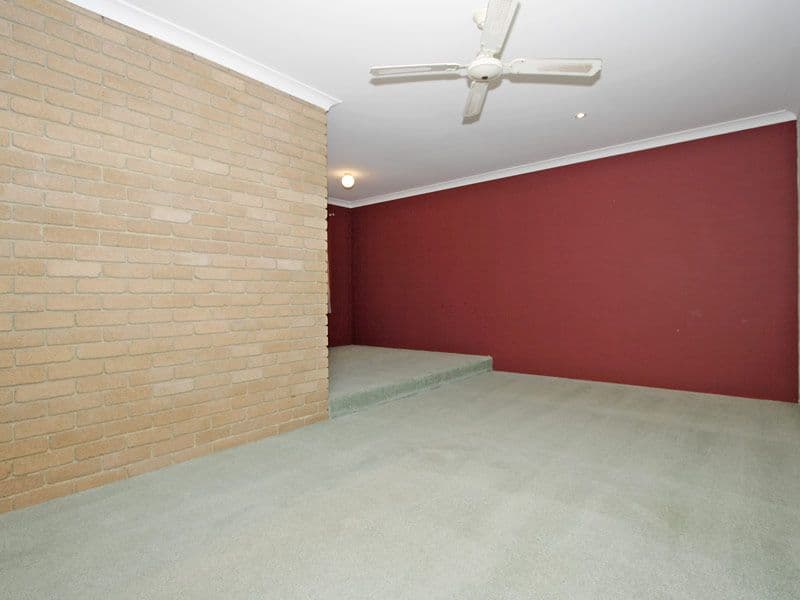 10  Casma Grove, BALLAJURA WA 6066, Ballajura - Thumbnail 5
