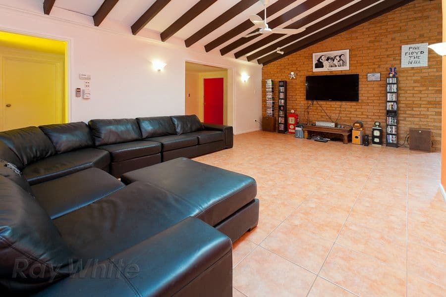 2 Lorraine Street, CAMIRA QLD 4300, Camira - Thumbnail 4