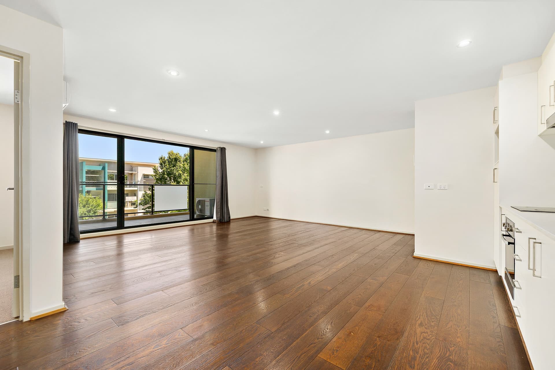 4/307 Flemington Road, Franklin, Franklin - Image 1