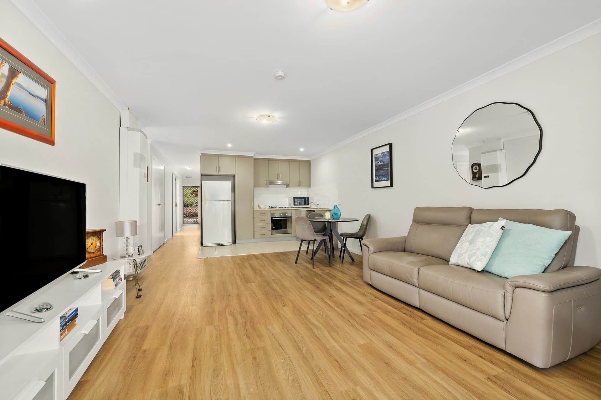 6/204 Macfarlane Burnet Avenue, Macgregor, Macgregor - Thumbnail 4