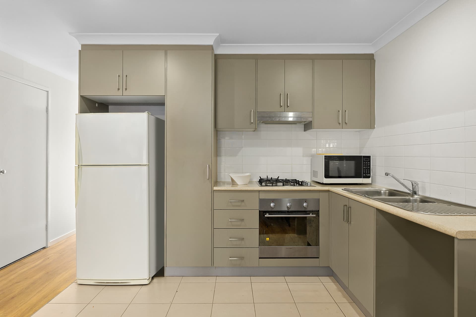 6/204 Macfarlane Burnet Avenue, Macgregor, Macgregor - Thumbnail 5