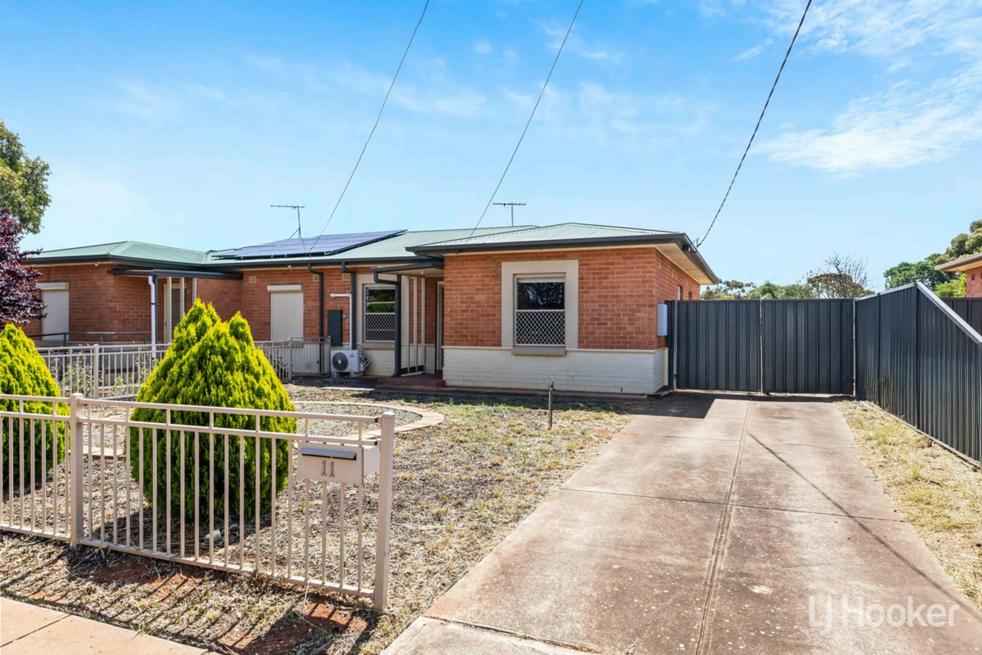 11 Tollerdown Street, Davoren Park, Davoren Park - Thumbnail 2