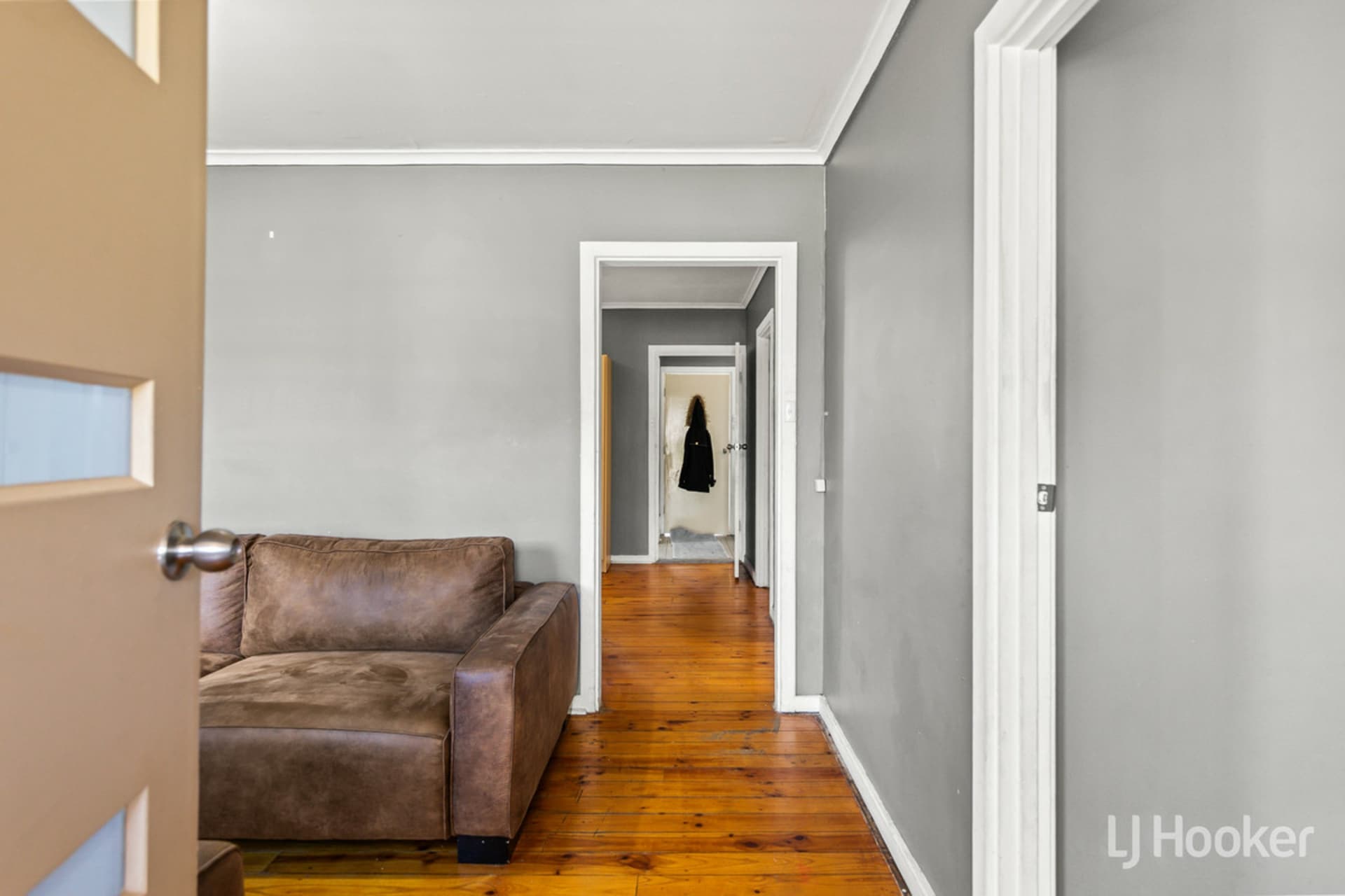11 Tollerdown Street, Davoren Park, Davoren Park - Thumbnail 4