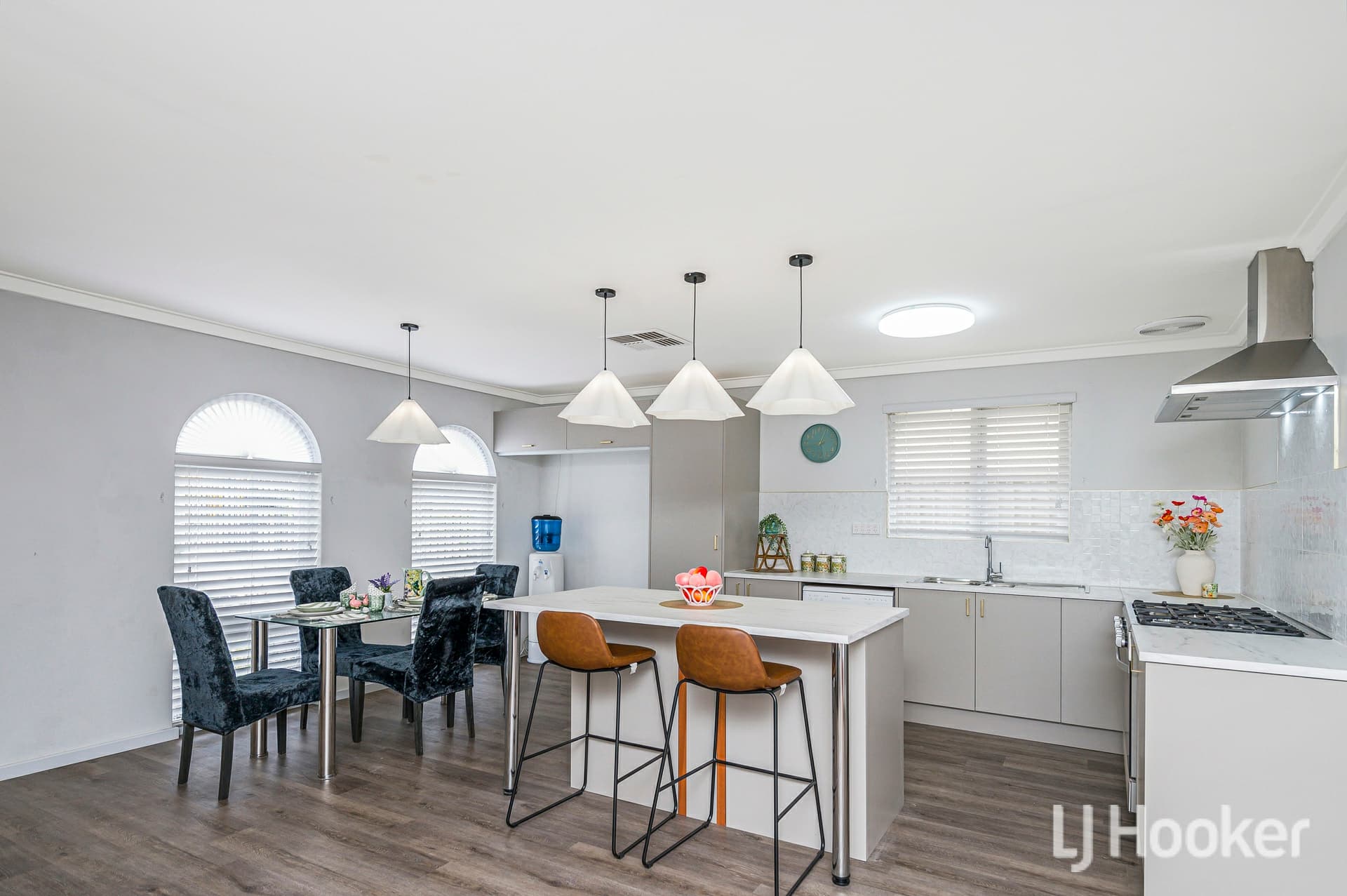 180 High Road, Riverton, Riverton - Thumbnail 2