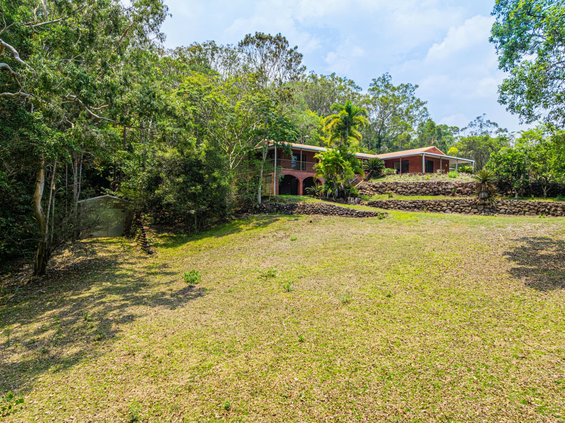 9-11 Lakeside Drive, Tinaroo, Tinaroo - Thumbnail 2