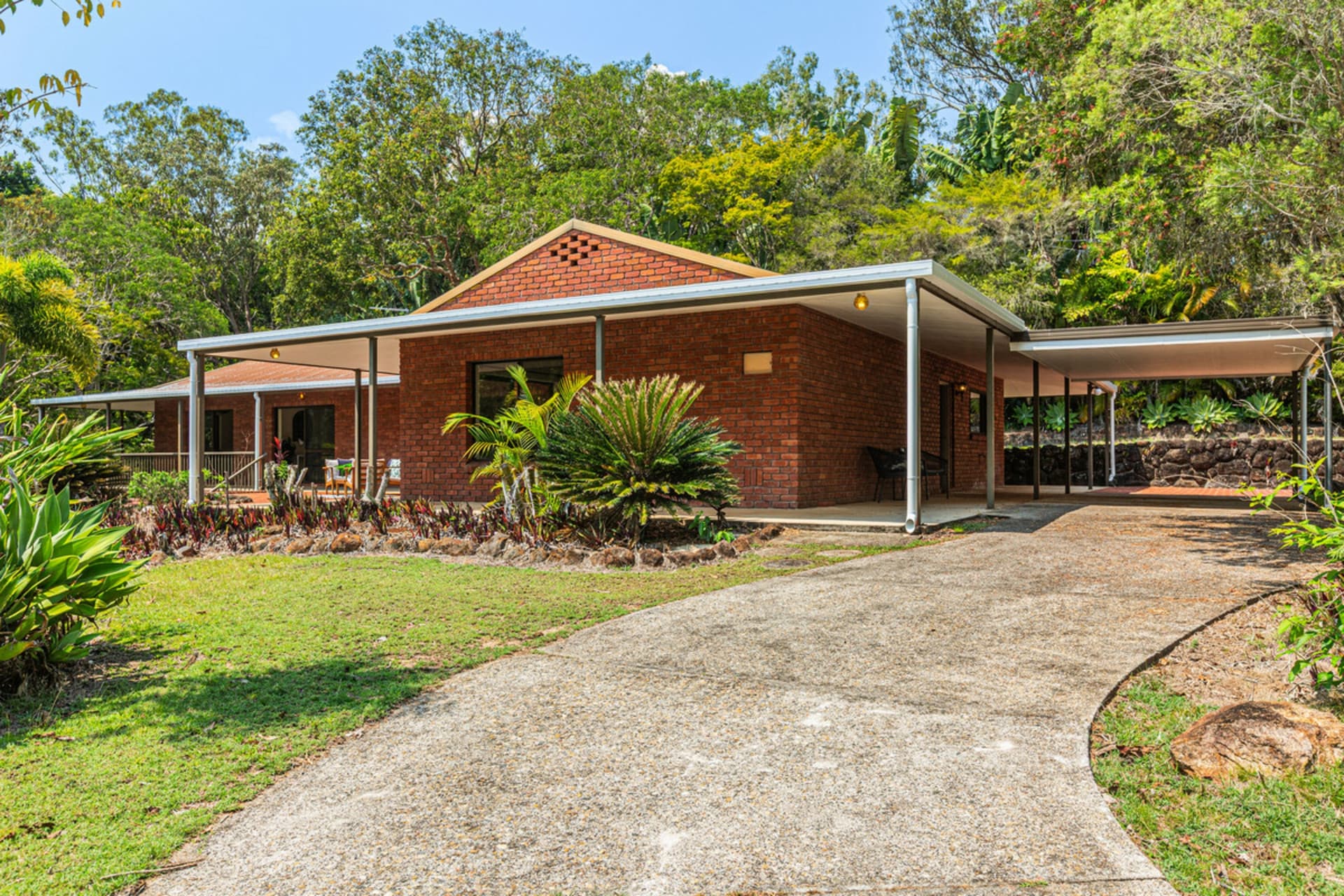 9-11 Lakeside Drive, Tinaroo, Tinaroo - Thumbnail 3