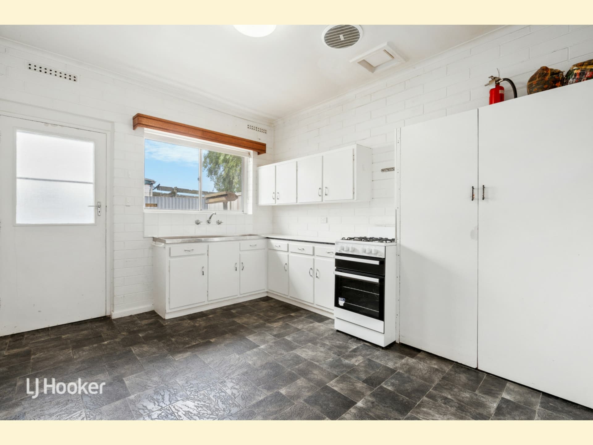 2/70 Winston Avenue, Melrose Park, Melrose Park - Thumbnail 5