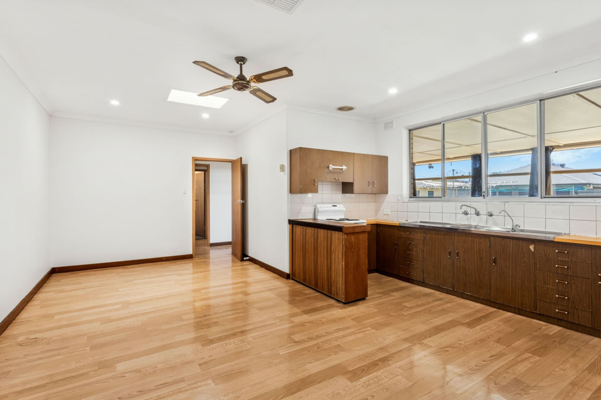 841 Grand Junction Road, Valley View, Valley View - Thumbnail 4