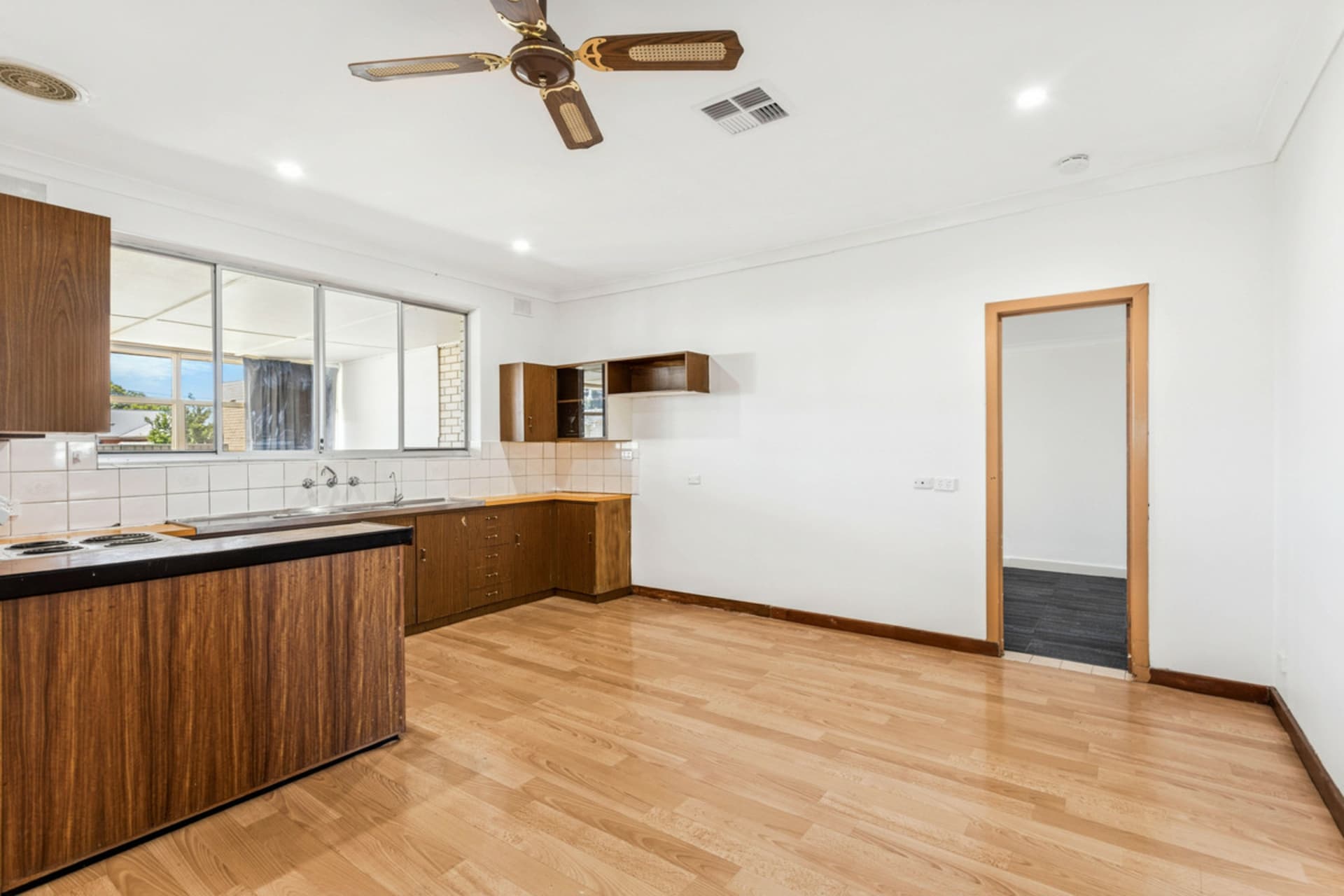 841 Grand Junction Road, Valley View, Valley View - Thumbnail 6