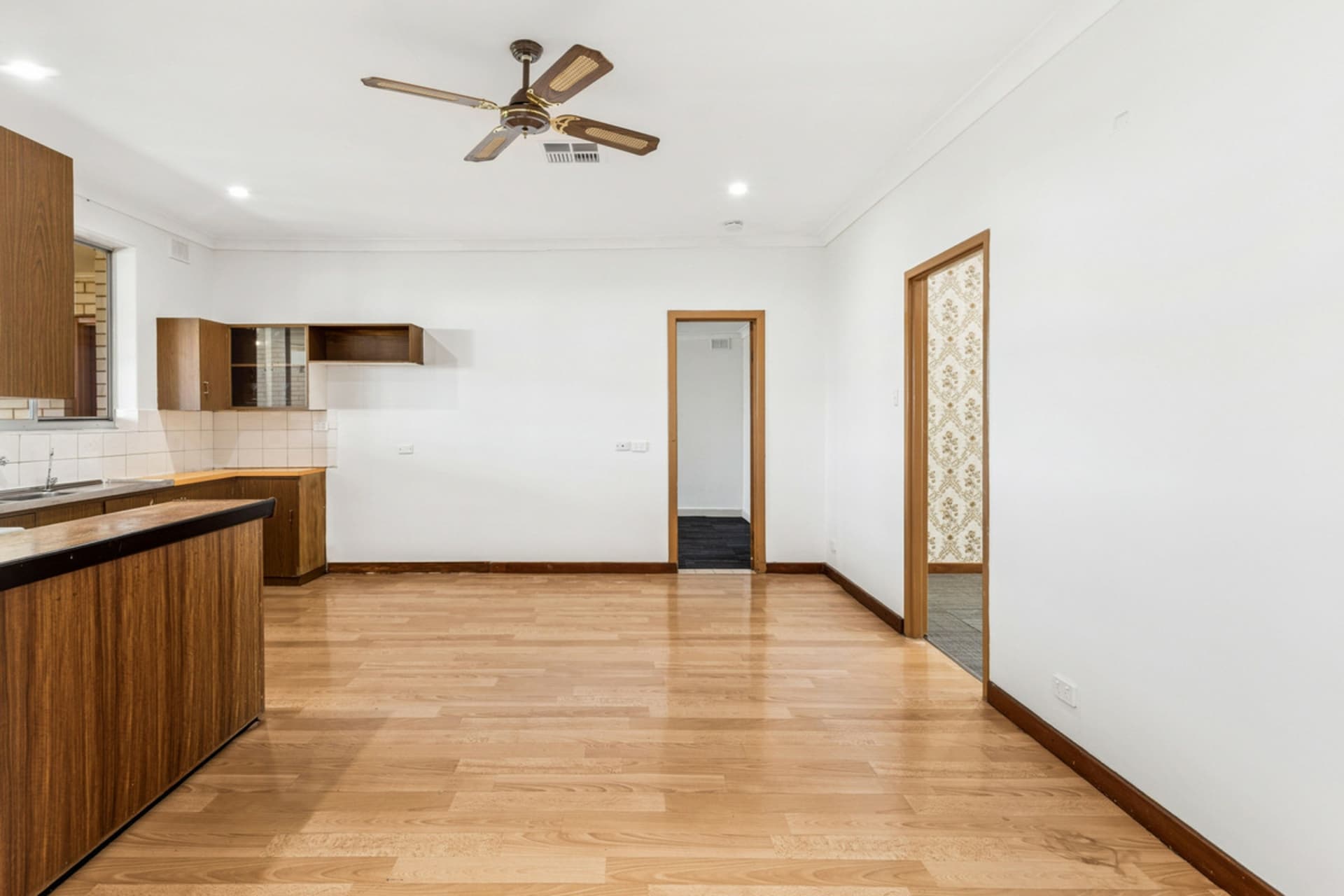 841 Grand Junction Road, Valley View, Valley View - Thumbnail 7