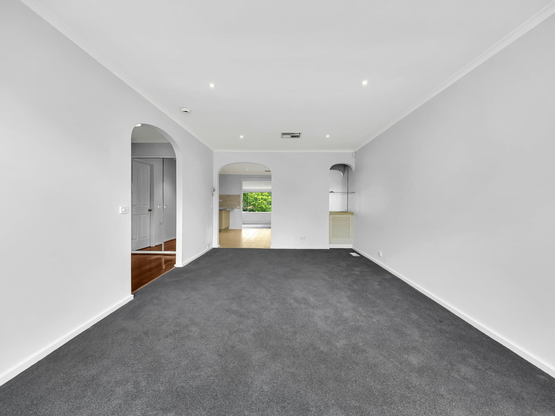 13 Hood Crescent, Sunbury, Sunbury - Thumbnail 7
