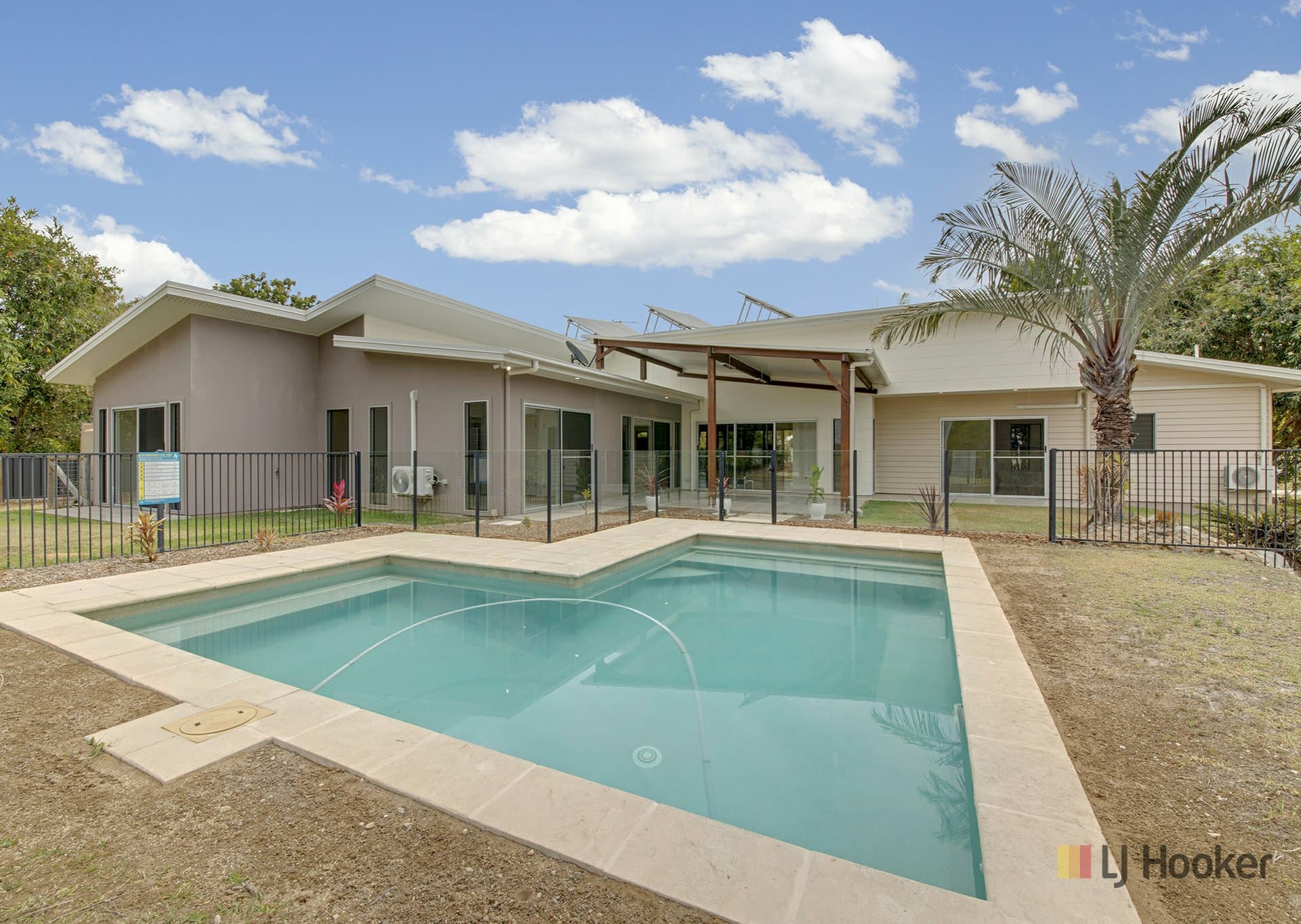16 Ronpen Close, Tannum Sands, Tannum Sands - Thumbnail 2