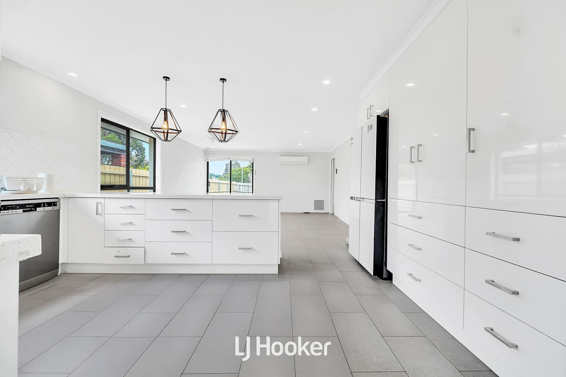 16 Anaconda Road, Narre Warren, Narre Warren - Thumbnail 4