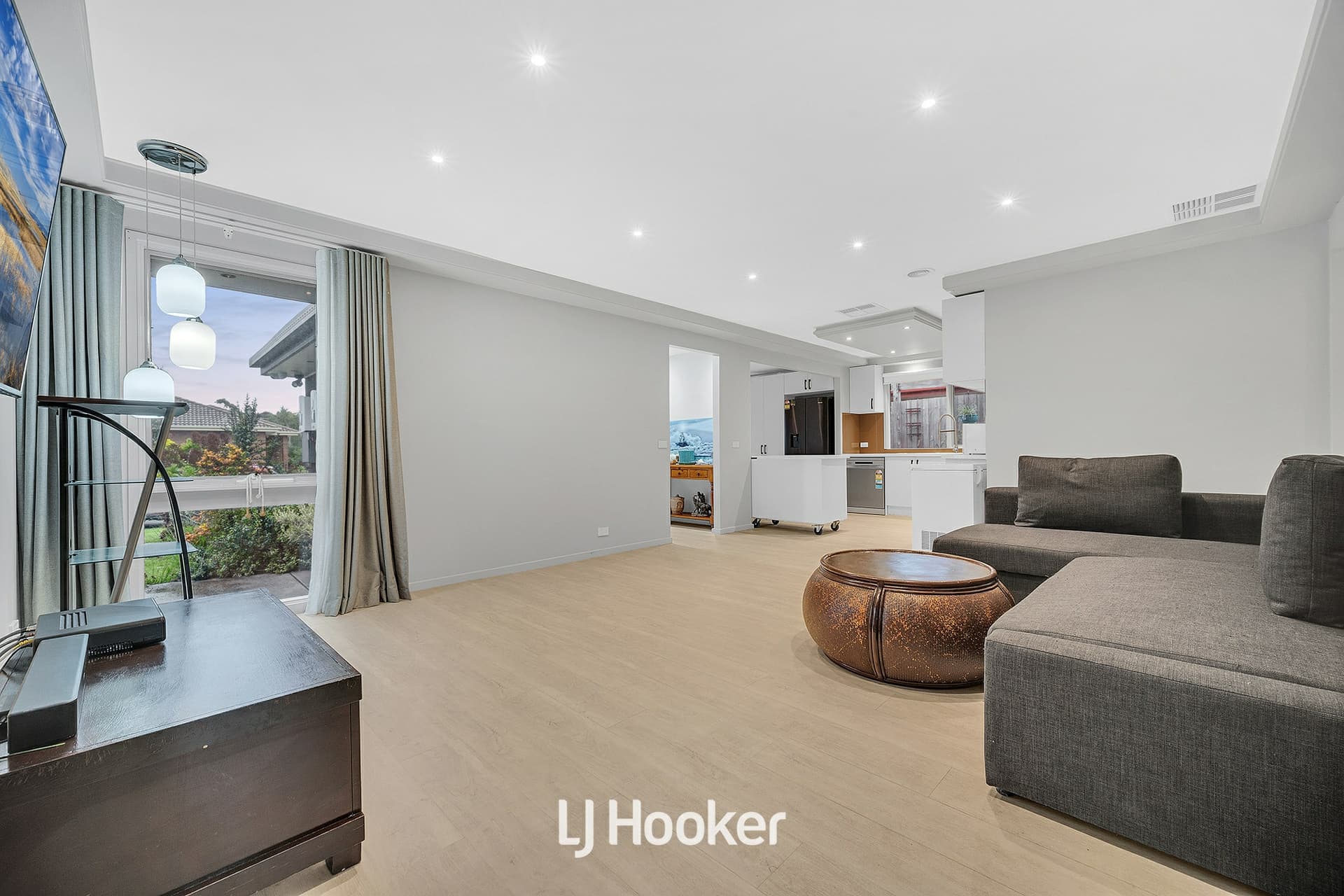 4 Hindmarsh Court, Cranbourne North, Cranbourne North - Thumbnail 5
