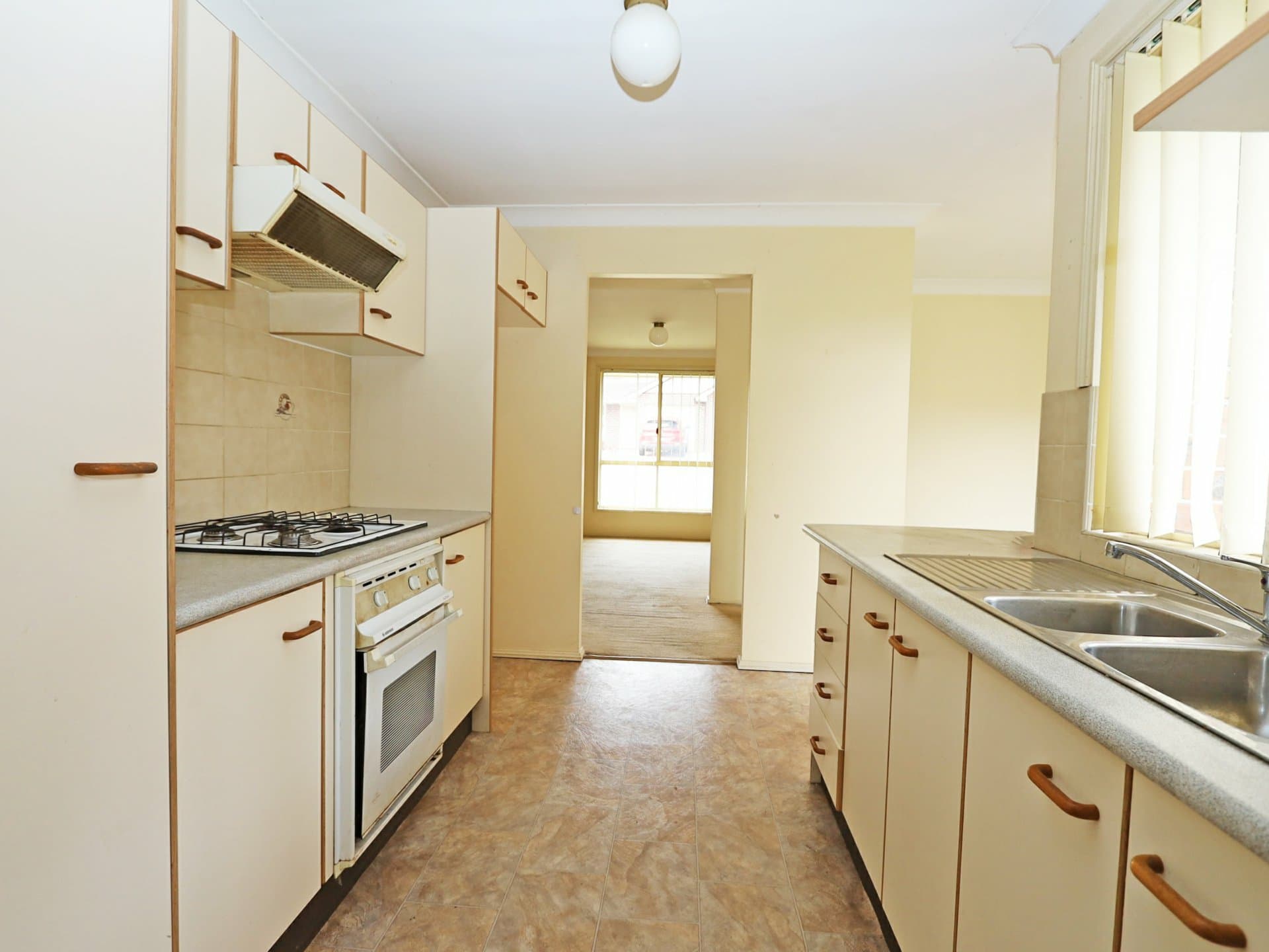 81 Gilmore Close, Glenmore Park, Glenmore Park - Thumbnail 2