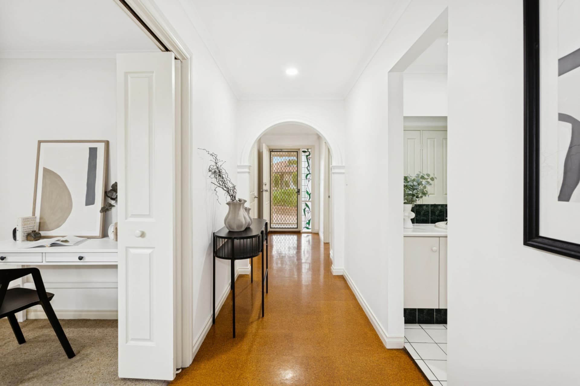 15 St Clair Parade, Greenwith, Greenwith - Thumbnail 2
