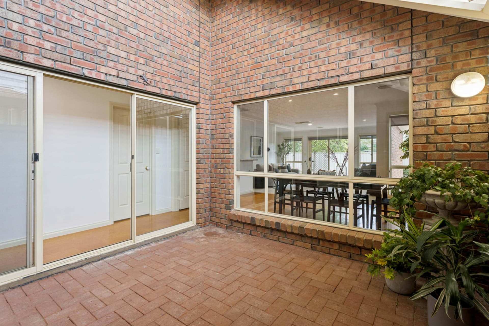 15 St Clair Parade, Greenwith, Greenwith - Thumbnail 8