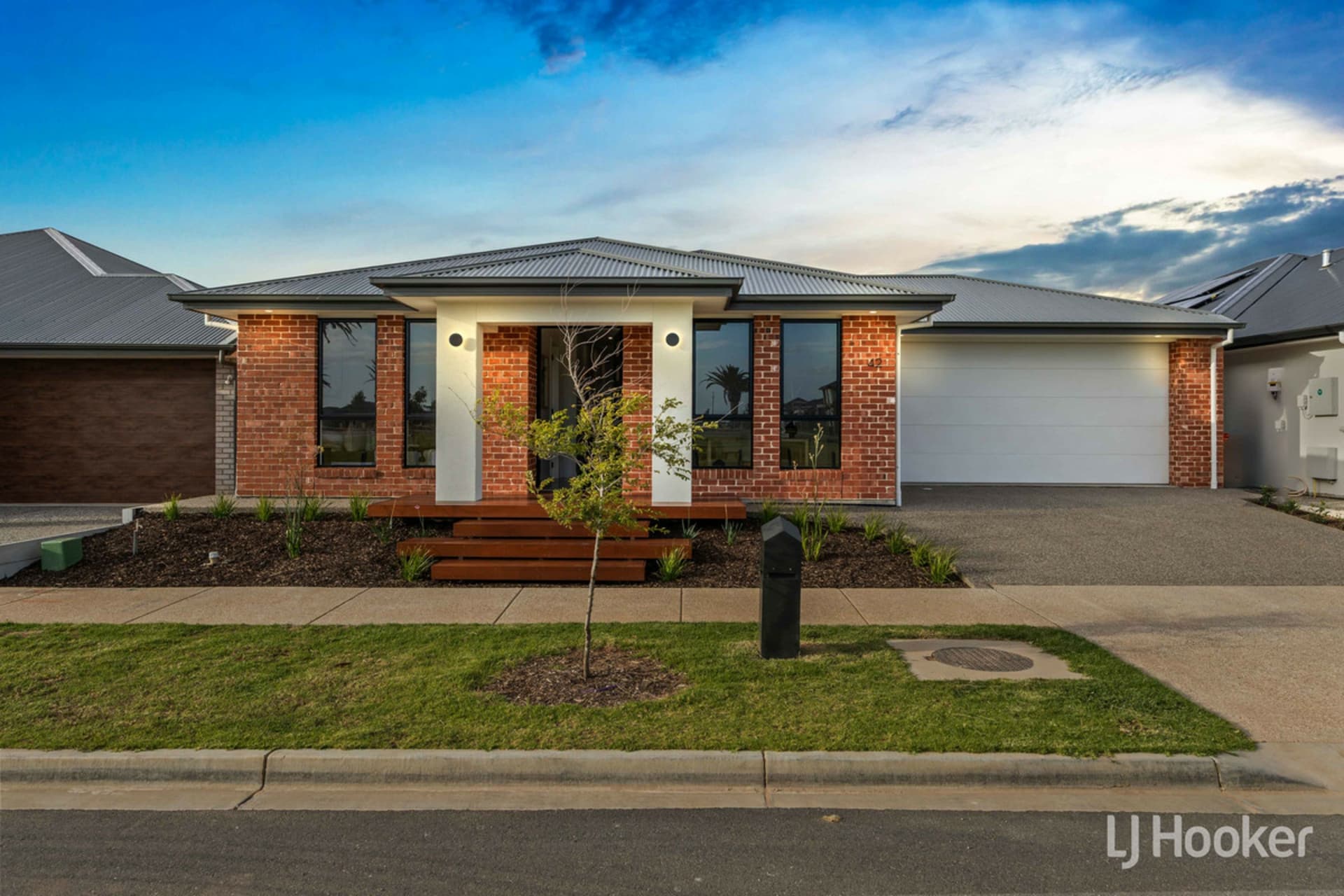 42 Marchant Trail, Riverlea Park, Riverlea Park - Thumbnail 3
