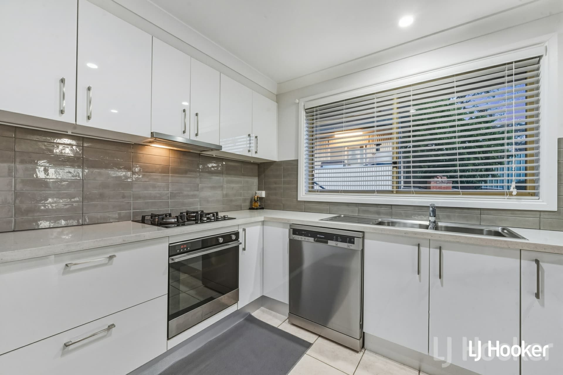 69 Crest Park Parade, Queanbeyan West, Queanbeyan West - Thumbnail 5