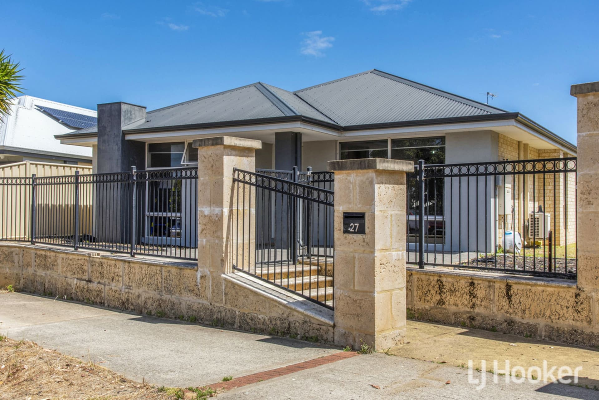 27 Karri Karri Pass, Lakelands, Lakelands - Image 1