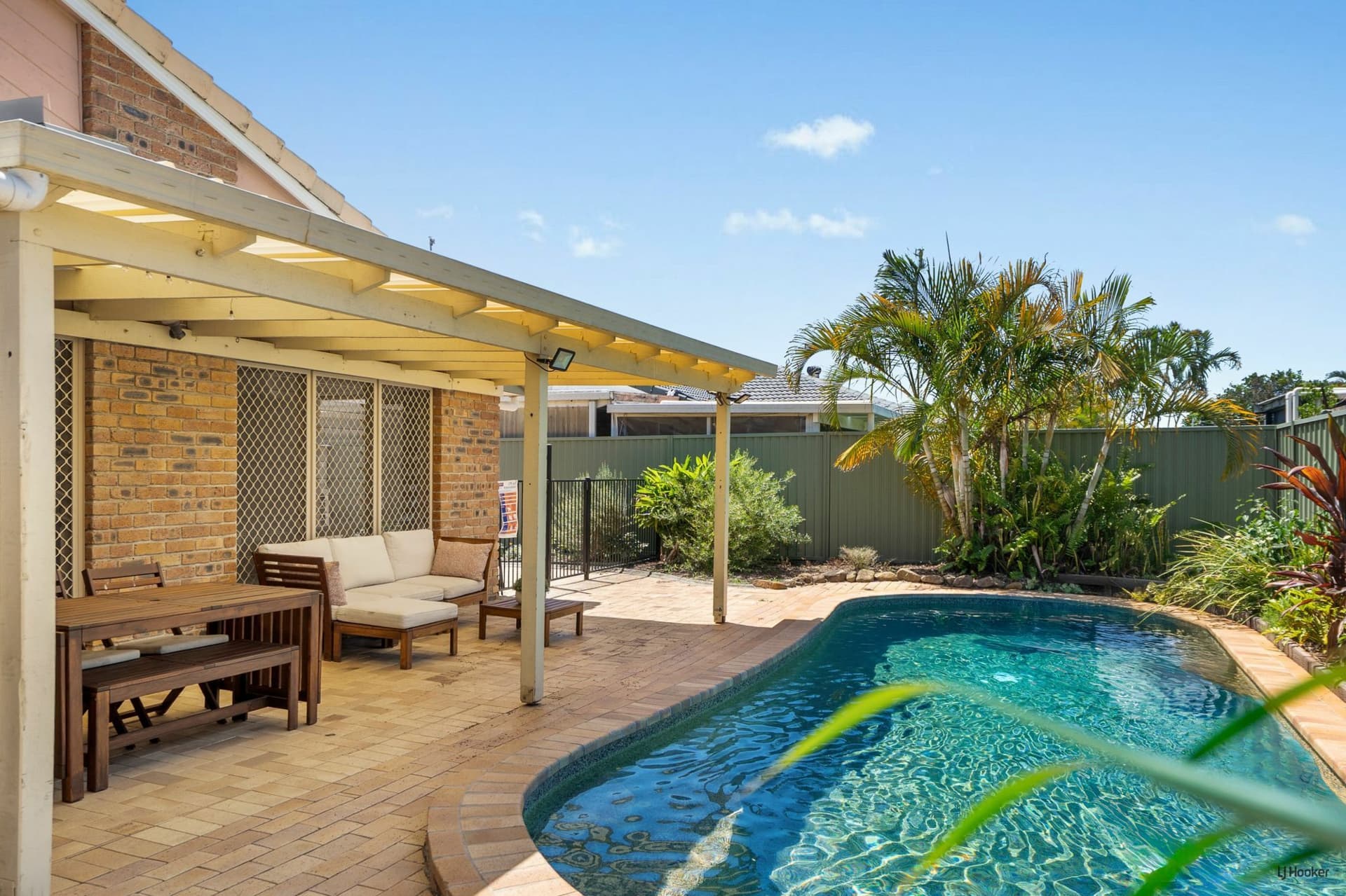 253 Nineteenth Avenue, Elanora, Elanora - Thumbnail 3