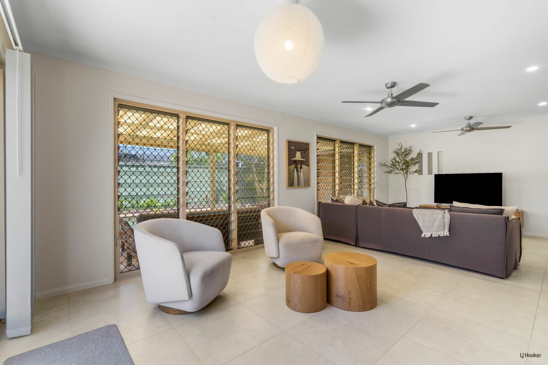 253 Nineteenth Avenue, Elanora, Elanora - Thumbnail 5