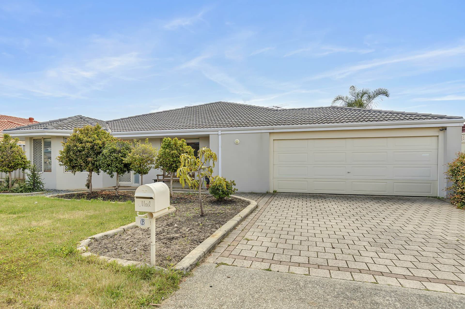 6 Holyrood Close, Orelia, Orelia - Thumbnail 2