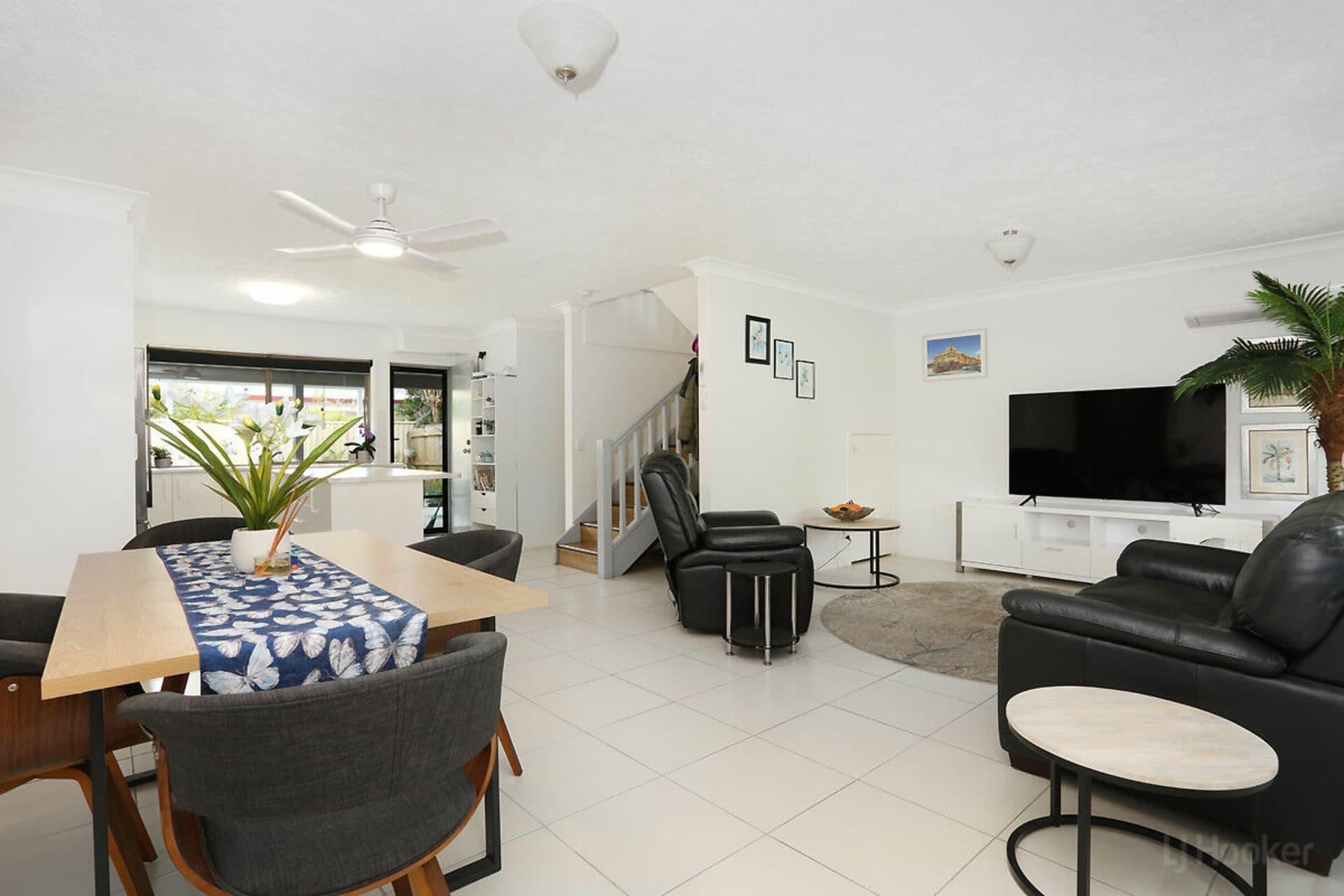 32/469 Pine Ridge Road, Runaway Bay, Runaway Bay - Thumbnail 2