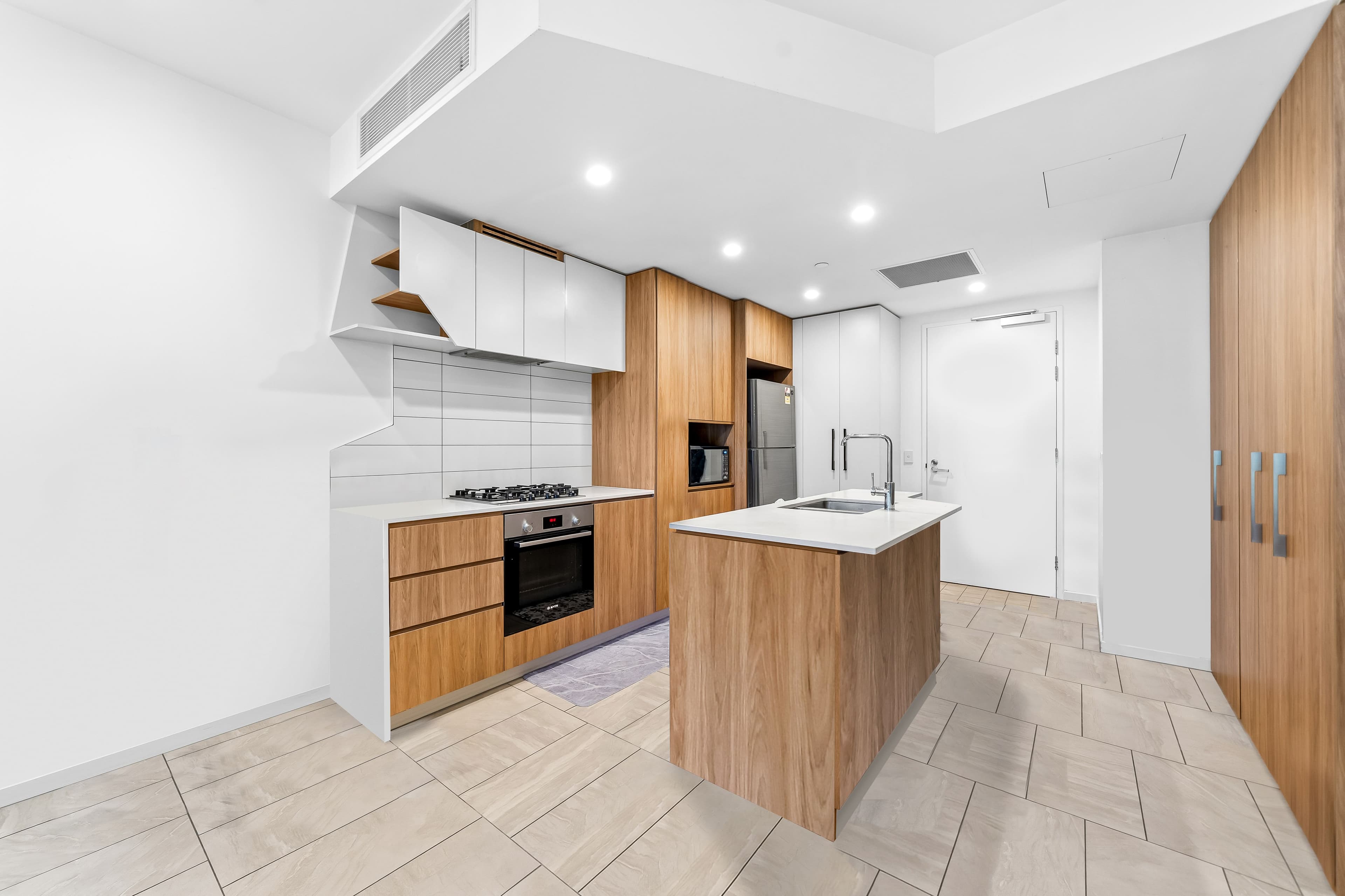 25 Shafston Avenue, Kangaroo Point QLD 4169, Kangaroo Point - Thumbnail 4