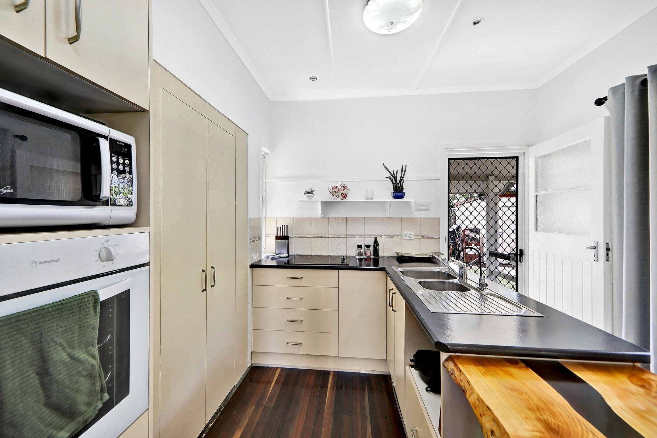 14 Christensen Crescent, Maryborough QLD 4650, Maryborough - Thumbnail 5