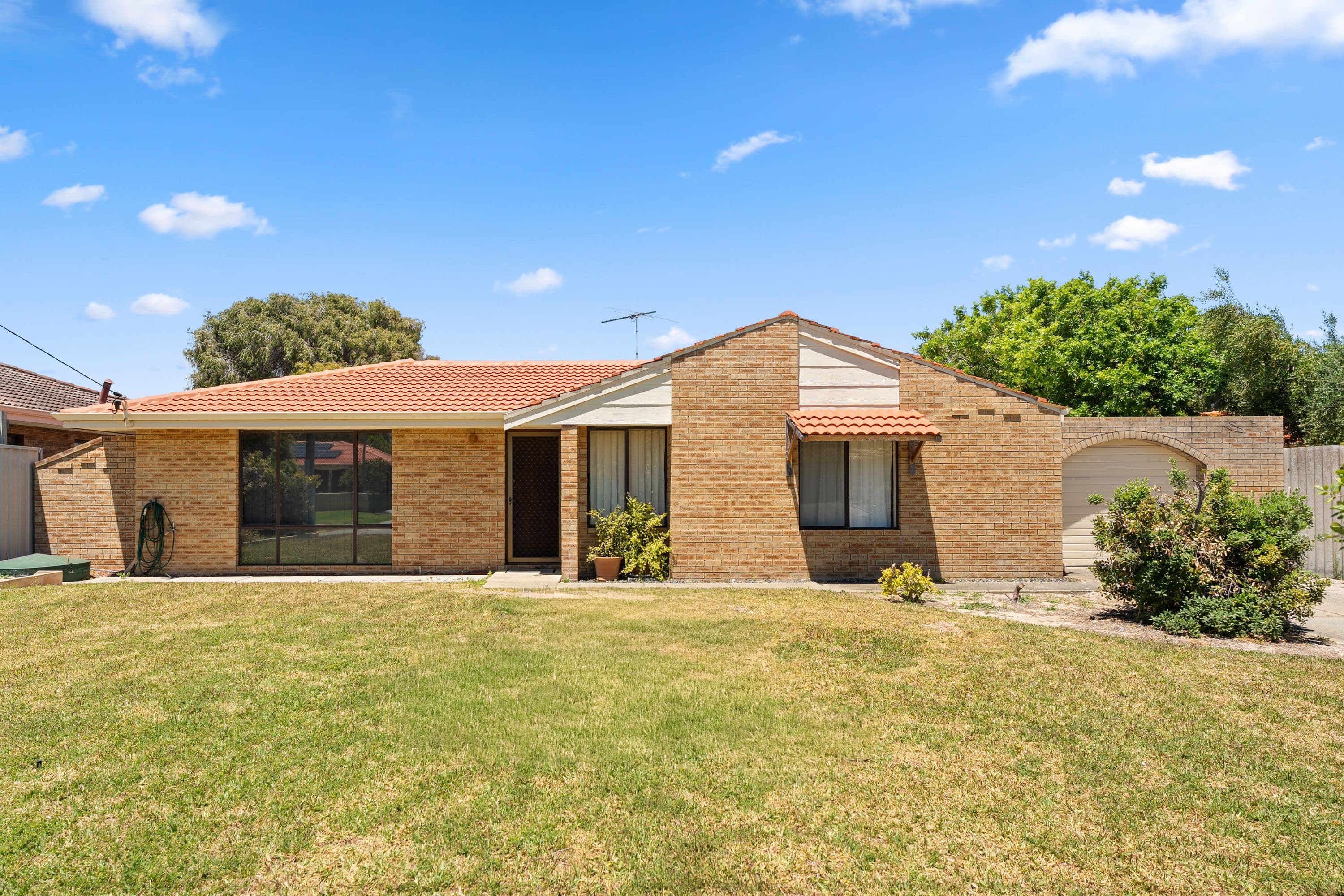 14 Leeder Street, Safety Bay WA 6169, Safety Bay - Image 1