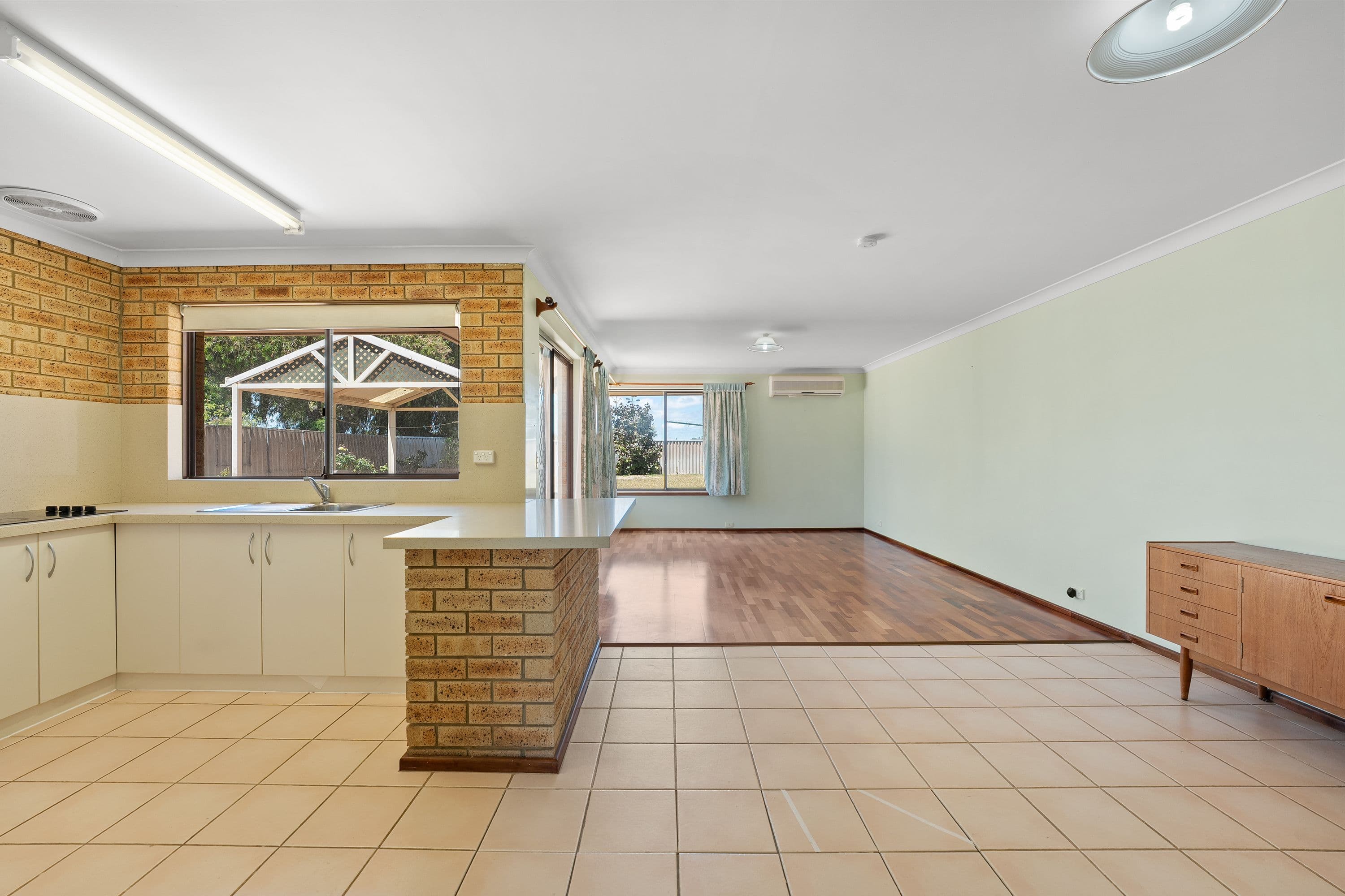 14 Leeder Street, Safety Bay WA 6169, Safety Bay - Thumbnail 7
