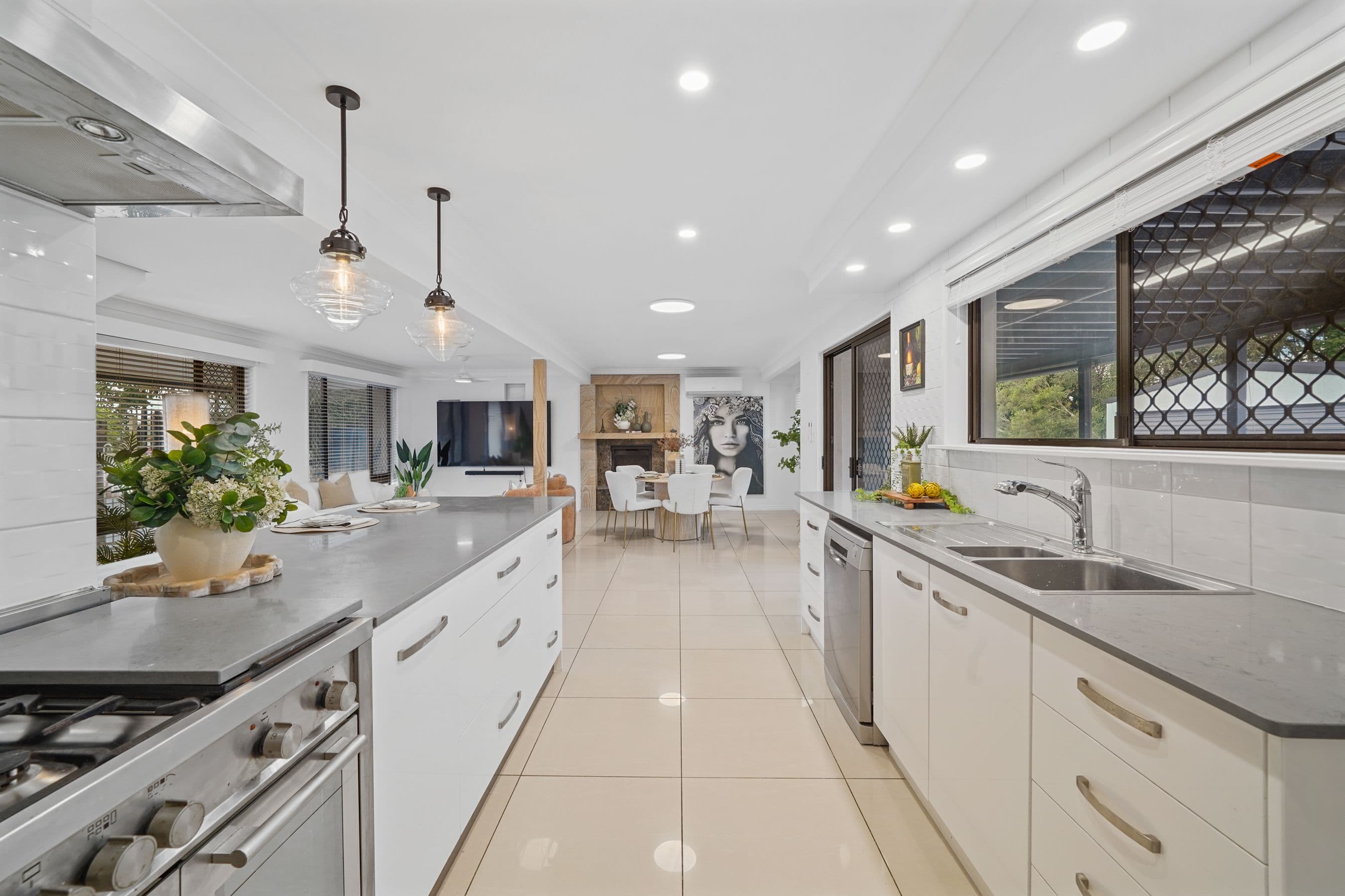4 Belgravia Street, Alexandra Hills QLD 4161, Alexandra Hills - Thumbnail 2