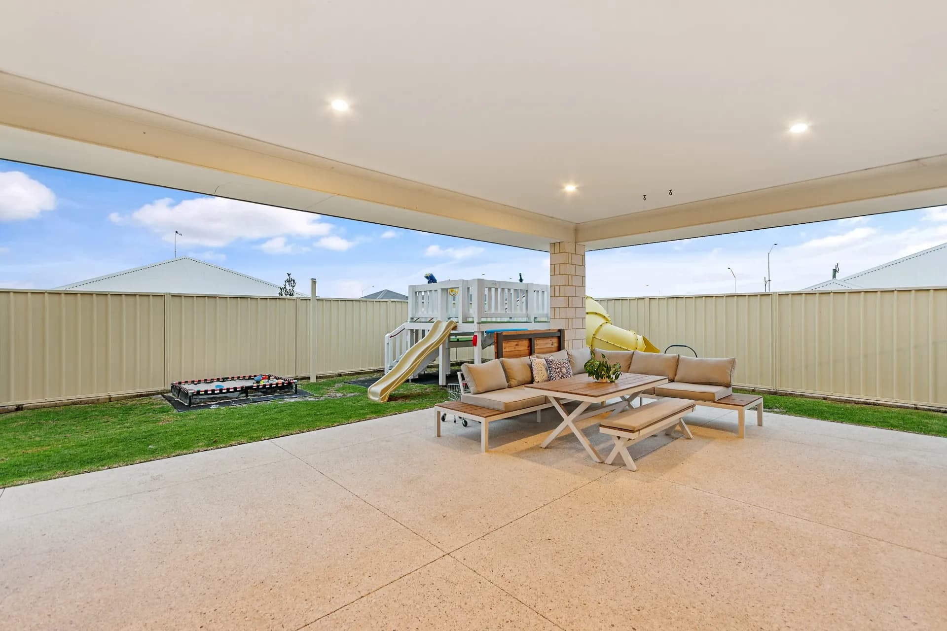 18 Rubens Road, Madora Bay., Madora Bay - Thumbnail 5