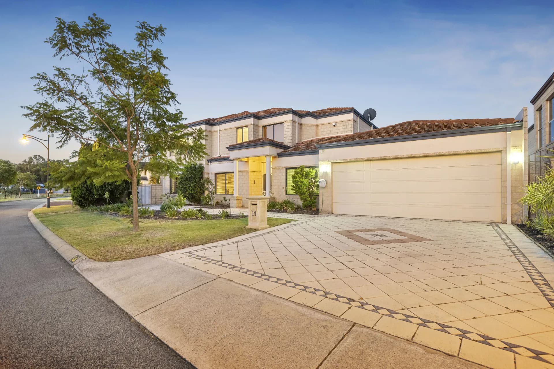14 De Havilland View, Maylands., Maylands - Thumbnail 2