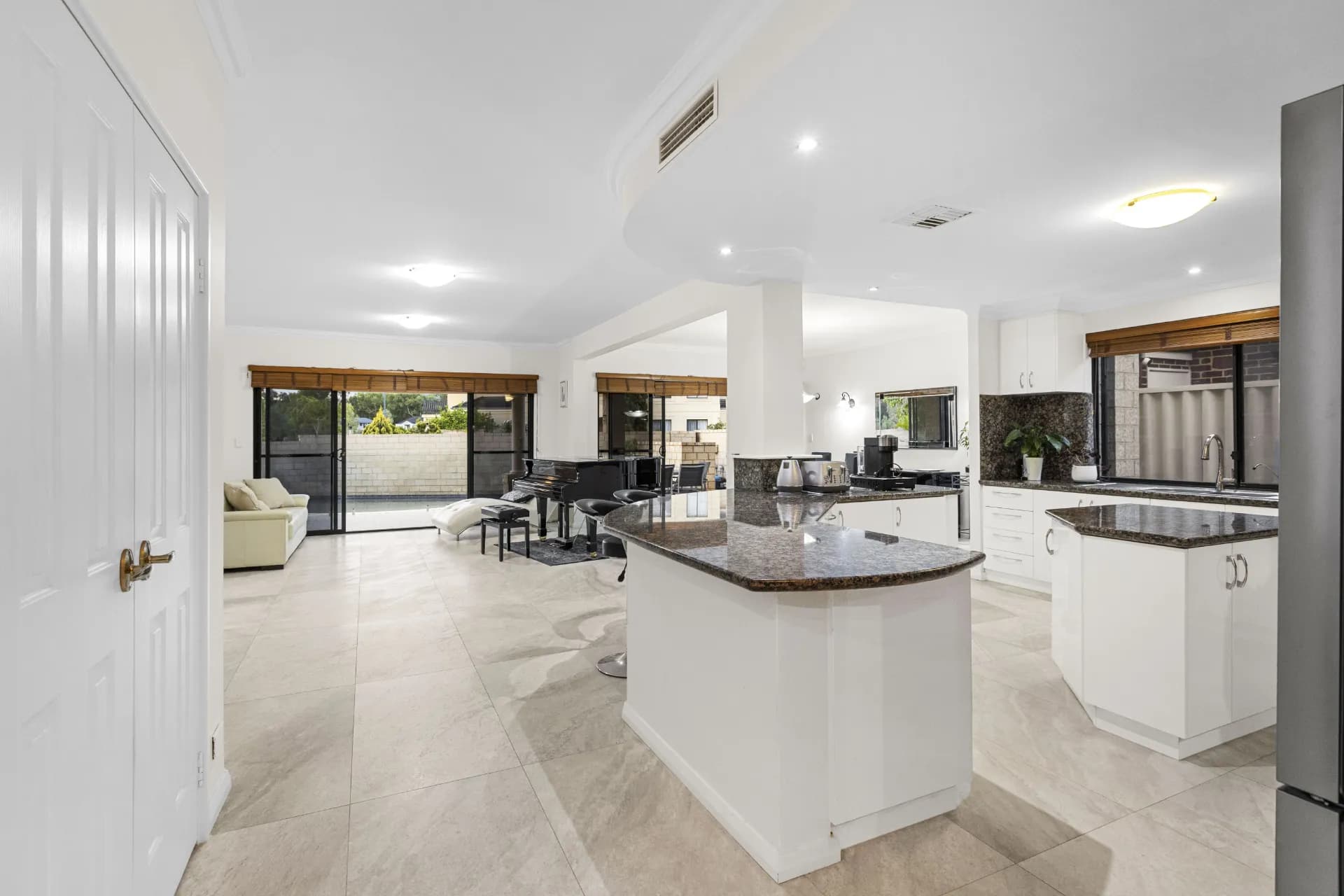 14 De Havilland View, Maylands., Maylands - Thumbnail 8