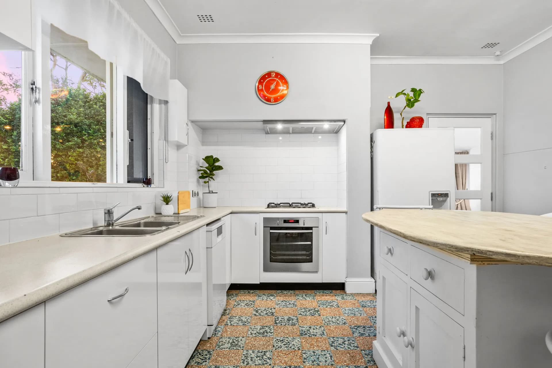 67a Hamilton Road, Hamilton Hill., Hamilton Hill - Thumbnail 2