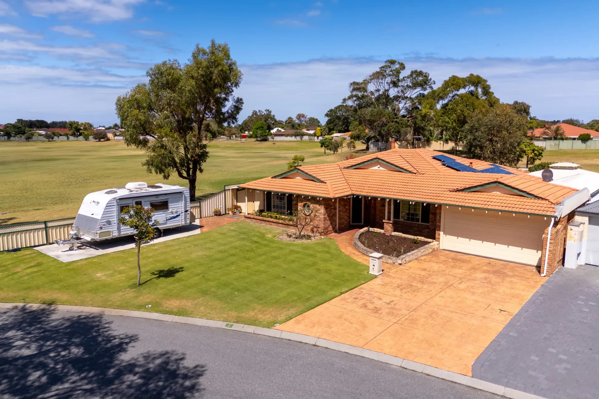 1 Bonnydoon Court, Cooloongup., Cooloongup - Image 1