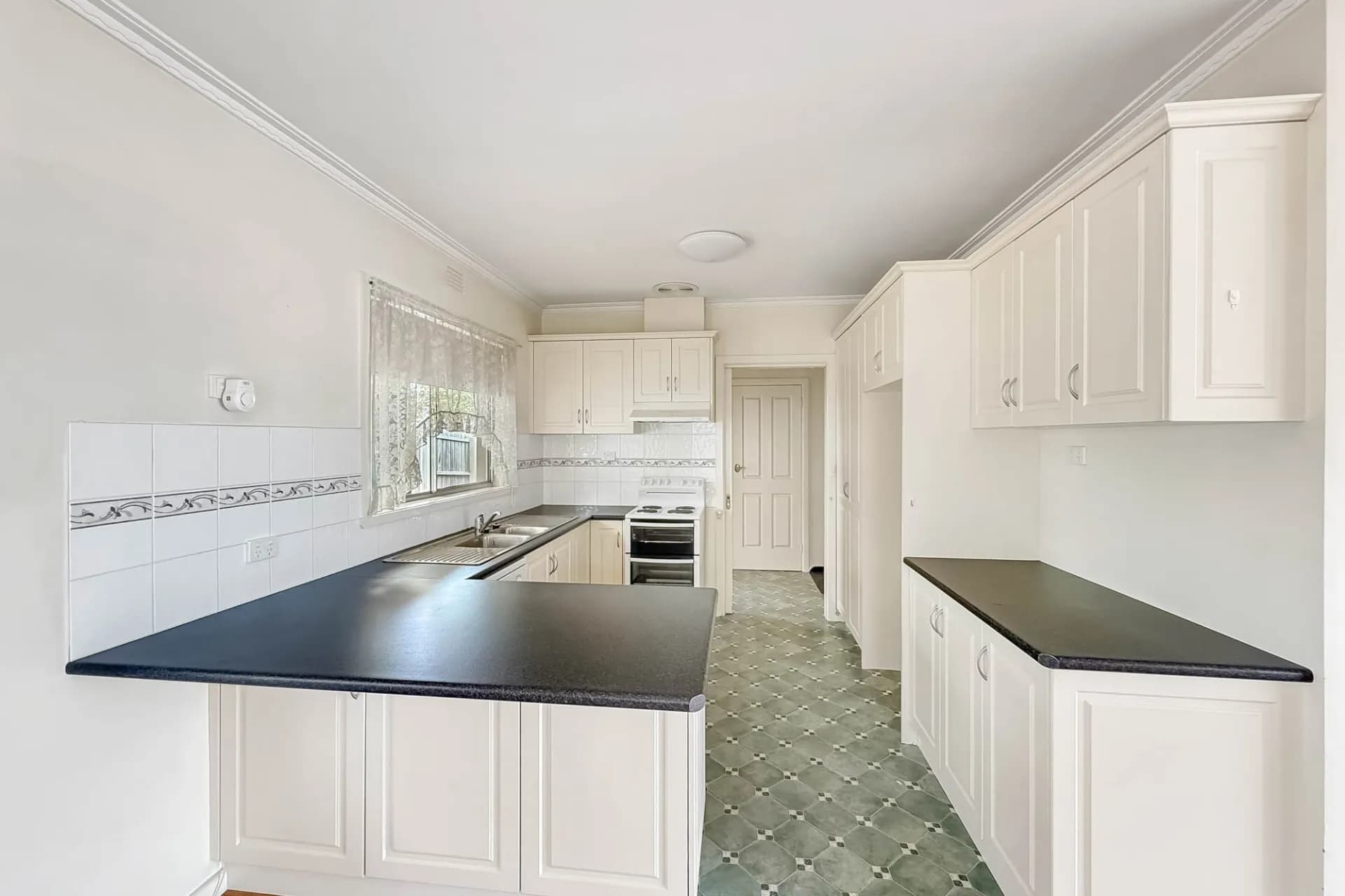 27 Princess Street, Warragul, VIC, Warragul - Thumbnail 5