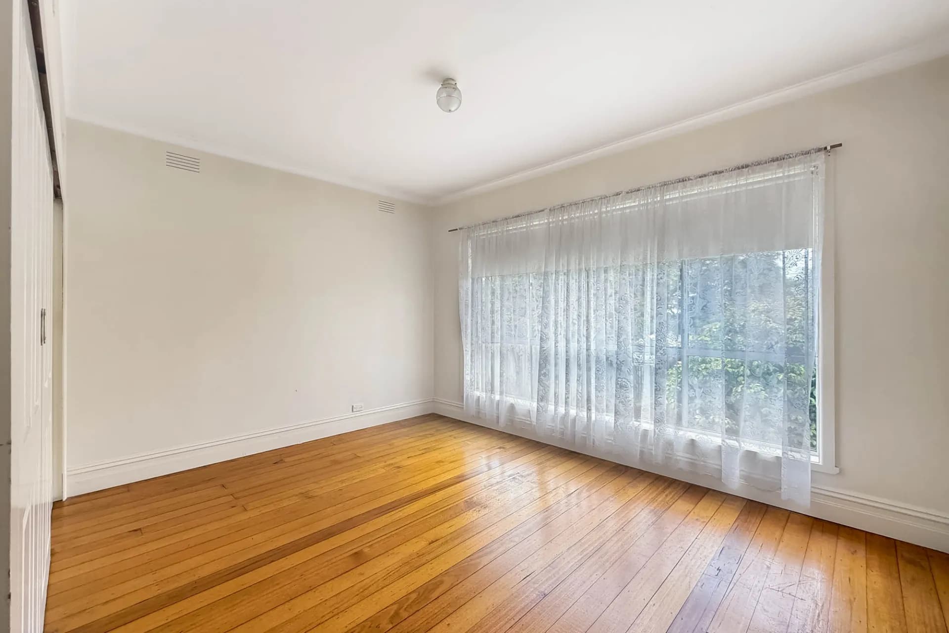 27 Princess Street, Warragul, VIC, Warragul - Thumbnail 6