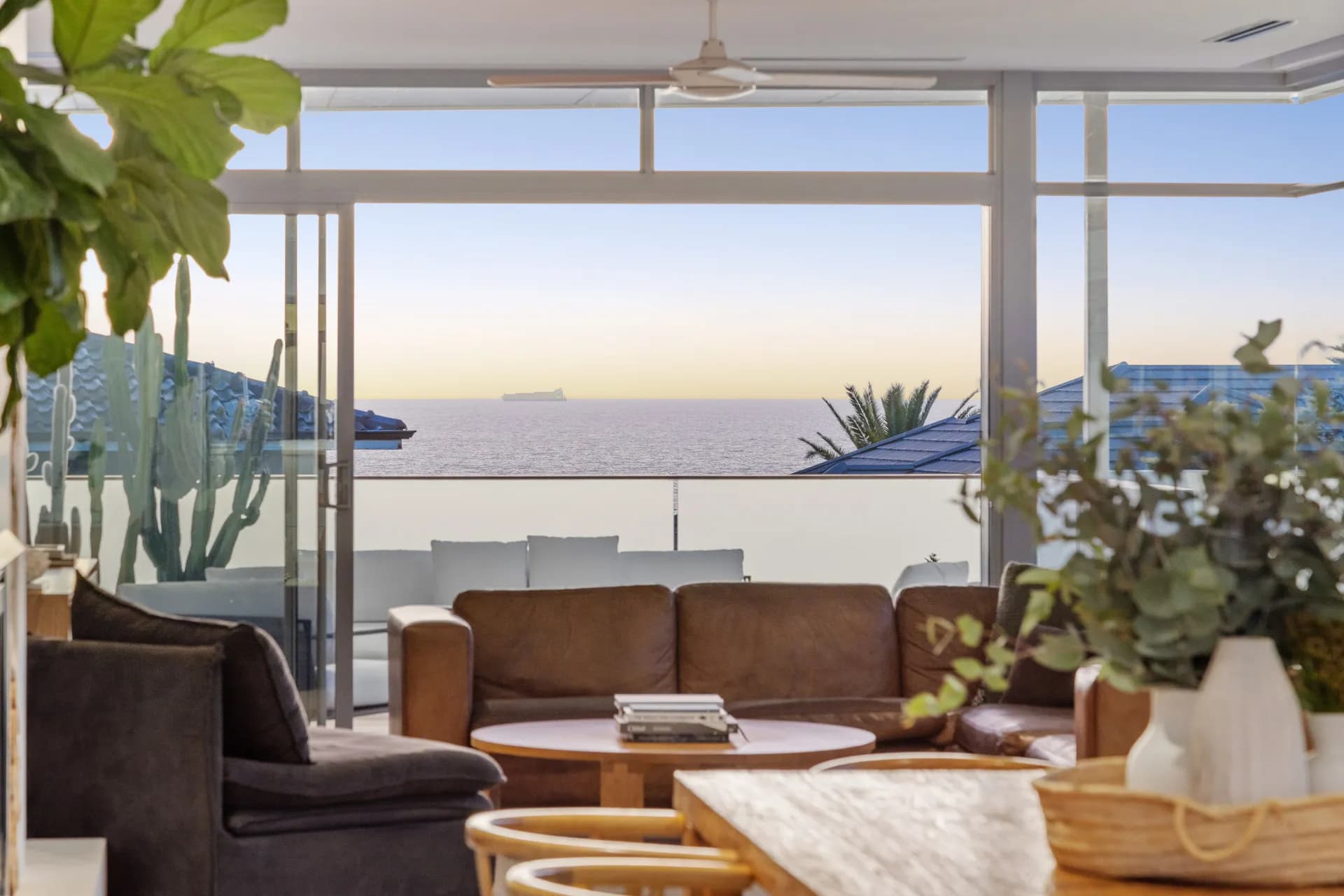 38 Sudbury Way, City Beach., City Beach - Thumbnail 5