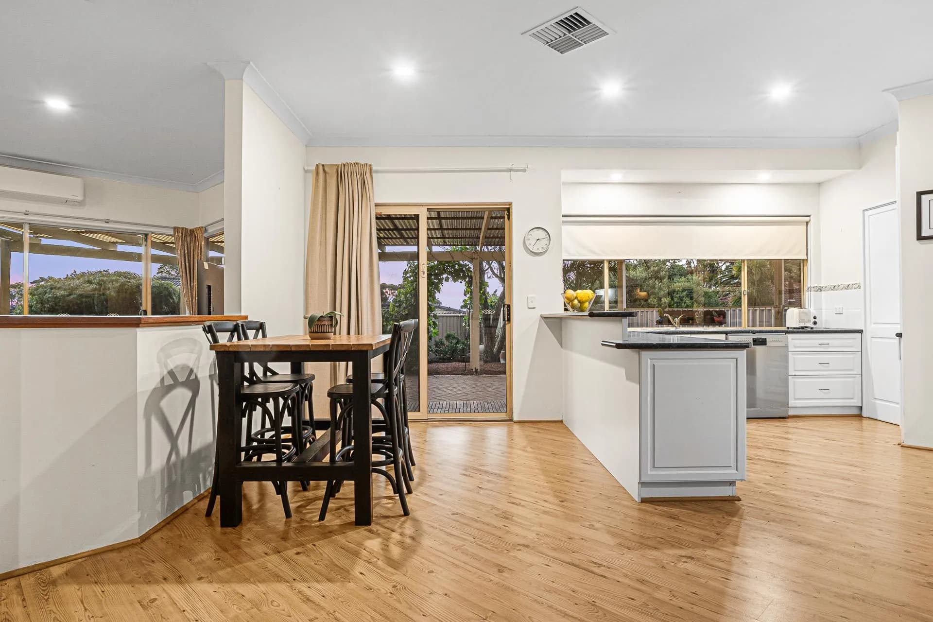 4 Lotus Close, Coogee., Coogee - Thumbnail 2