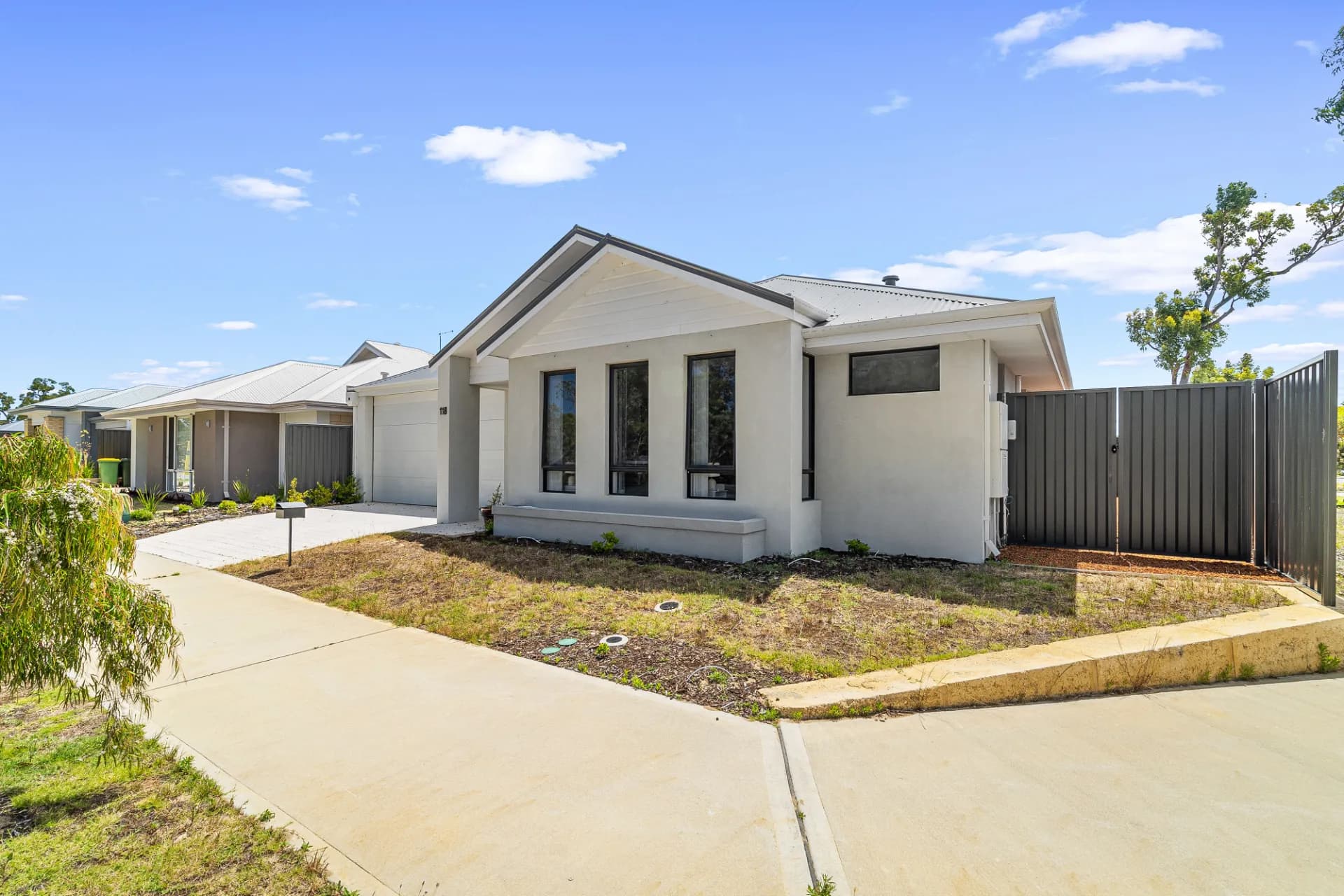 118 Lakewood Parkway, Coodanup., Coodanup - Thumbnail 2