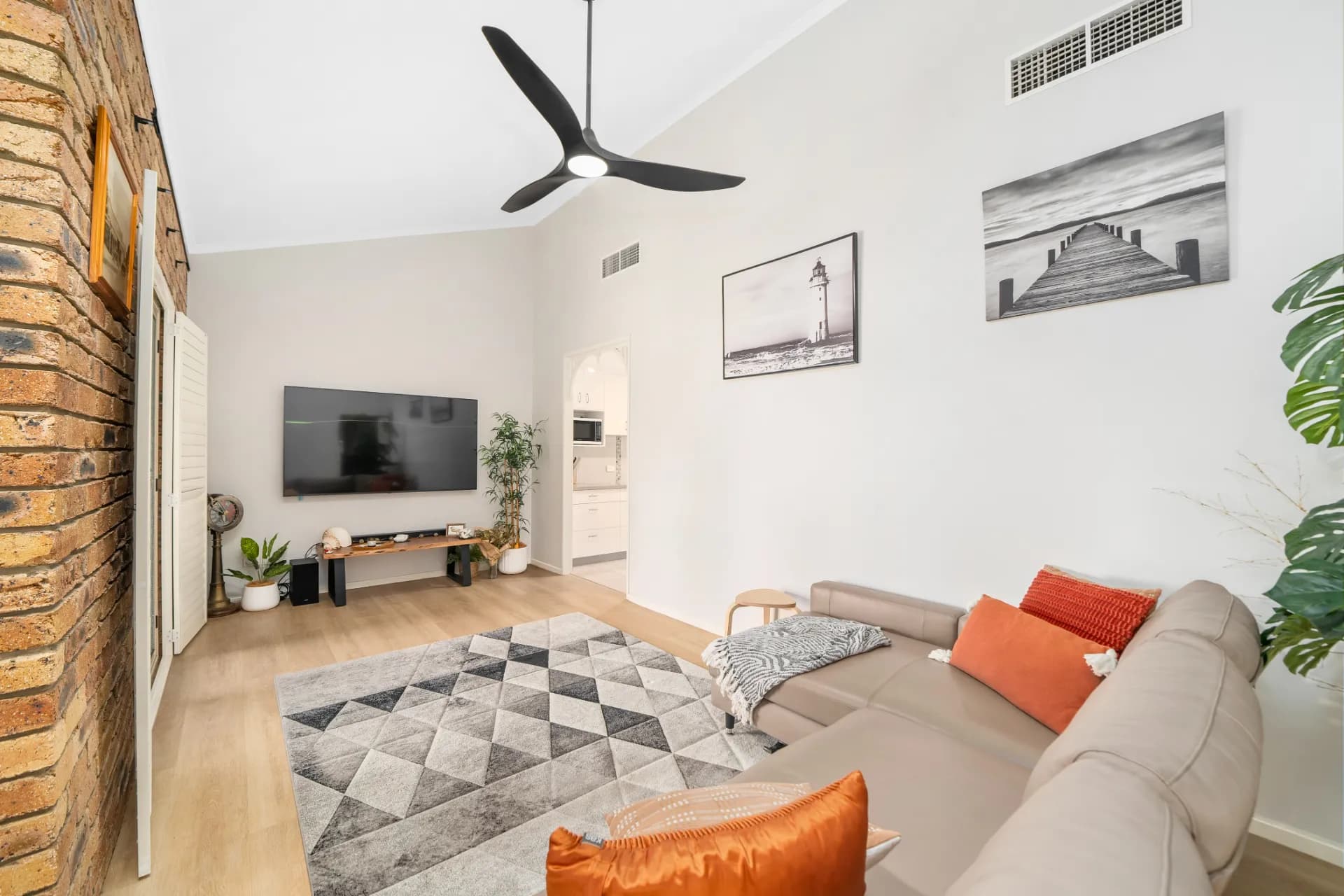 51 Southern Cross Drive, Newport., Newport - Thumbnail 4