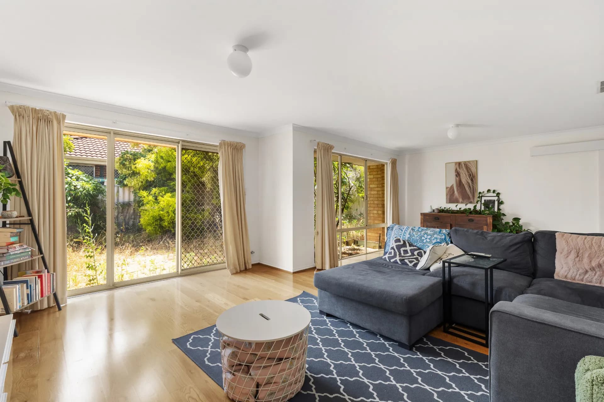 2/36 Crawshaw Crescent, Manning., Manning - Thumbnail 2