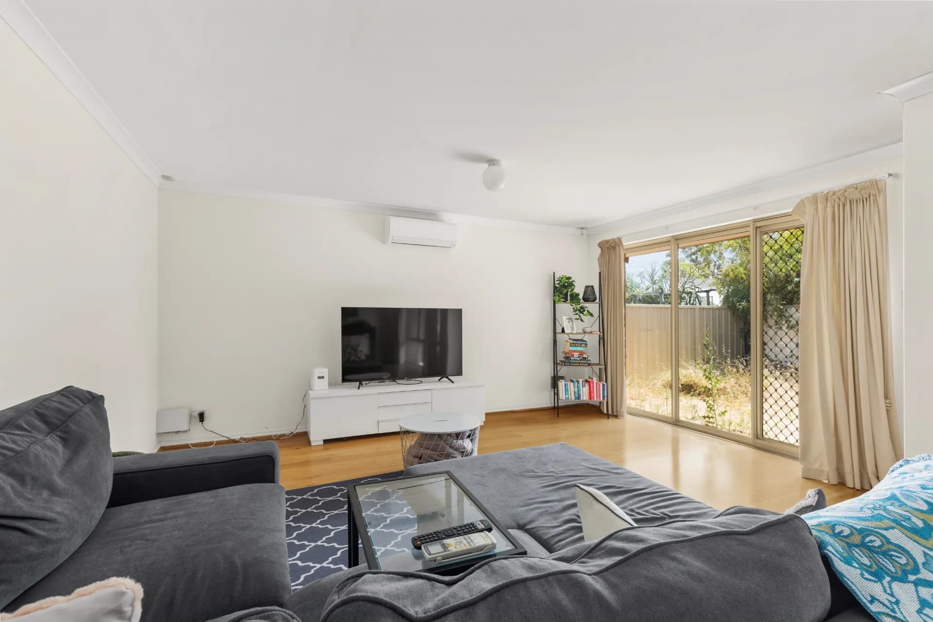 2/36 Crawshaw Crescent, Manning., Manning - Thumbnail 3