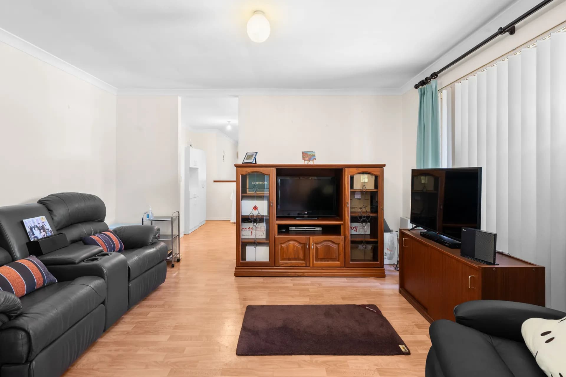 102B Waldron Boulevard, Greenfields., Greenfields - Thumbnail 6