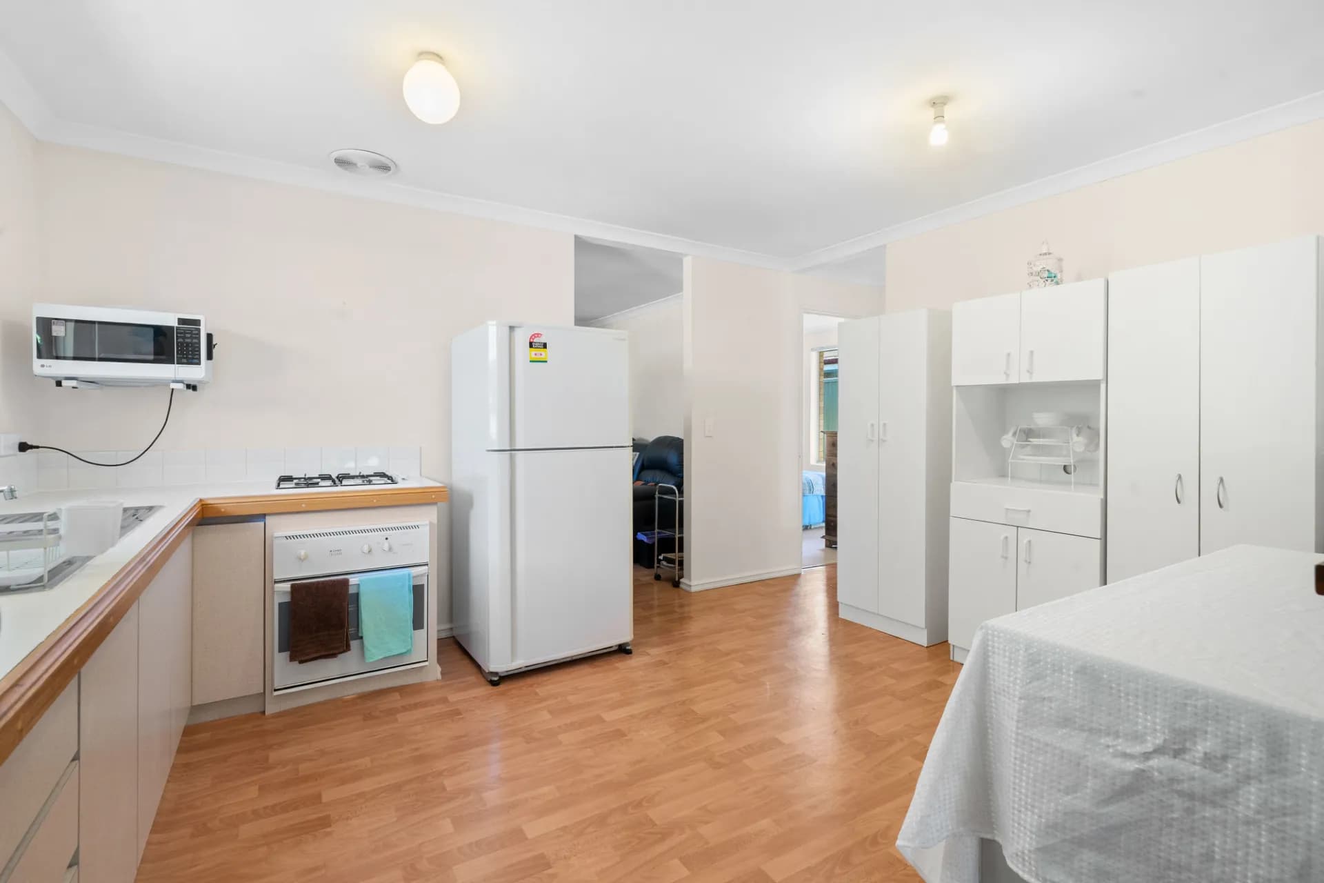 102B Waldron Boulevard, Greenfields., Greenfields - Thumbnail 7